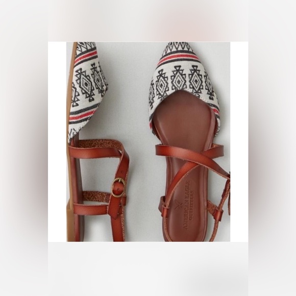 Tribal Inspired American Eagle Outfitters Patterned Flats/Sandals Size 6 - Picture 4 of 4